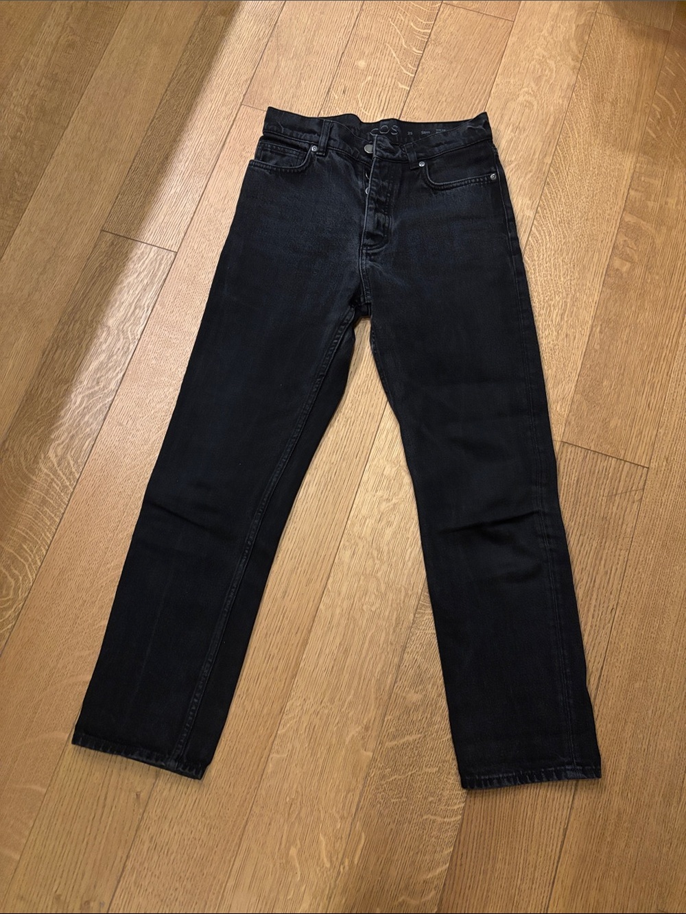 COS mid rise, slim leg, cropped length Jeans